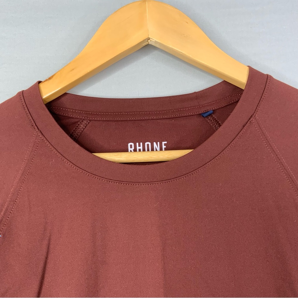 Rhône Men's Reign Brown Long Sleeve Tee-Shirt. Men’s Size Medium. - Picture 3 of 6